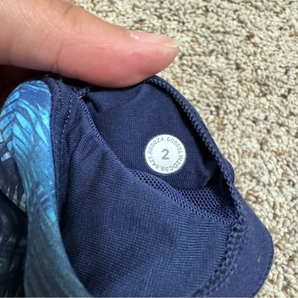 Lululemon Wunder Train Bra C/D Cup—2 - Picture 9 of 9